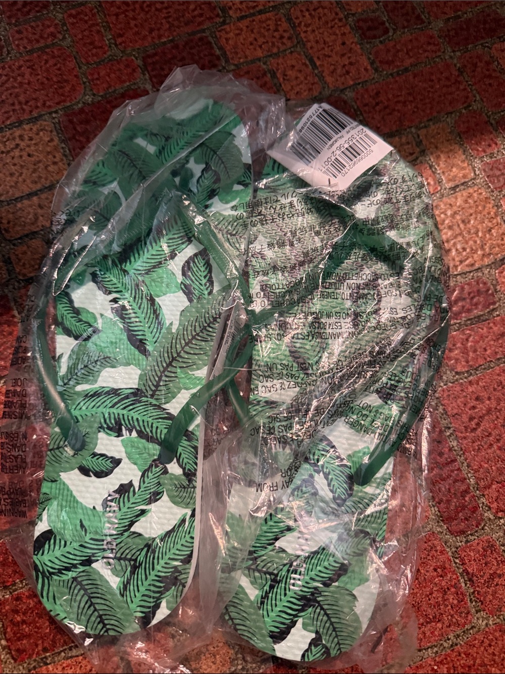 Old Navy Green Leaf Print Flip Flop Sandals